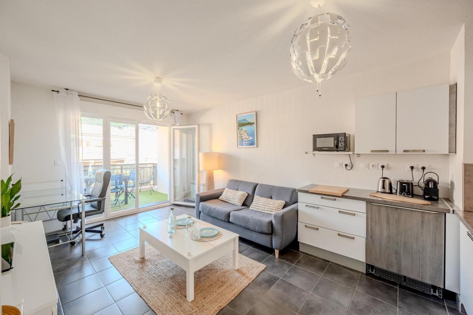 Appartement Le Neroli T2 Dernier Etage Avec Terrasse Et Garage Toulon
