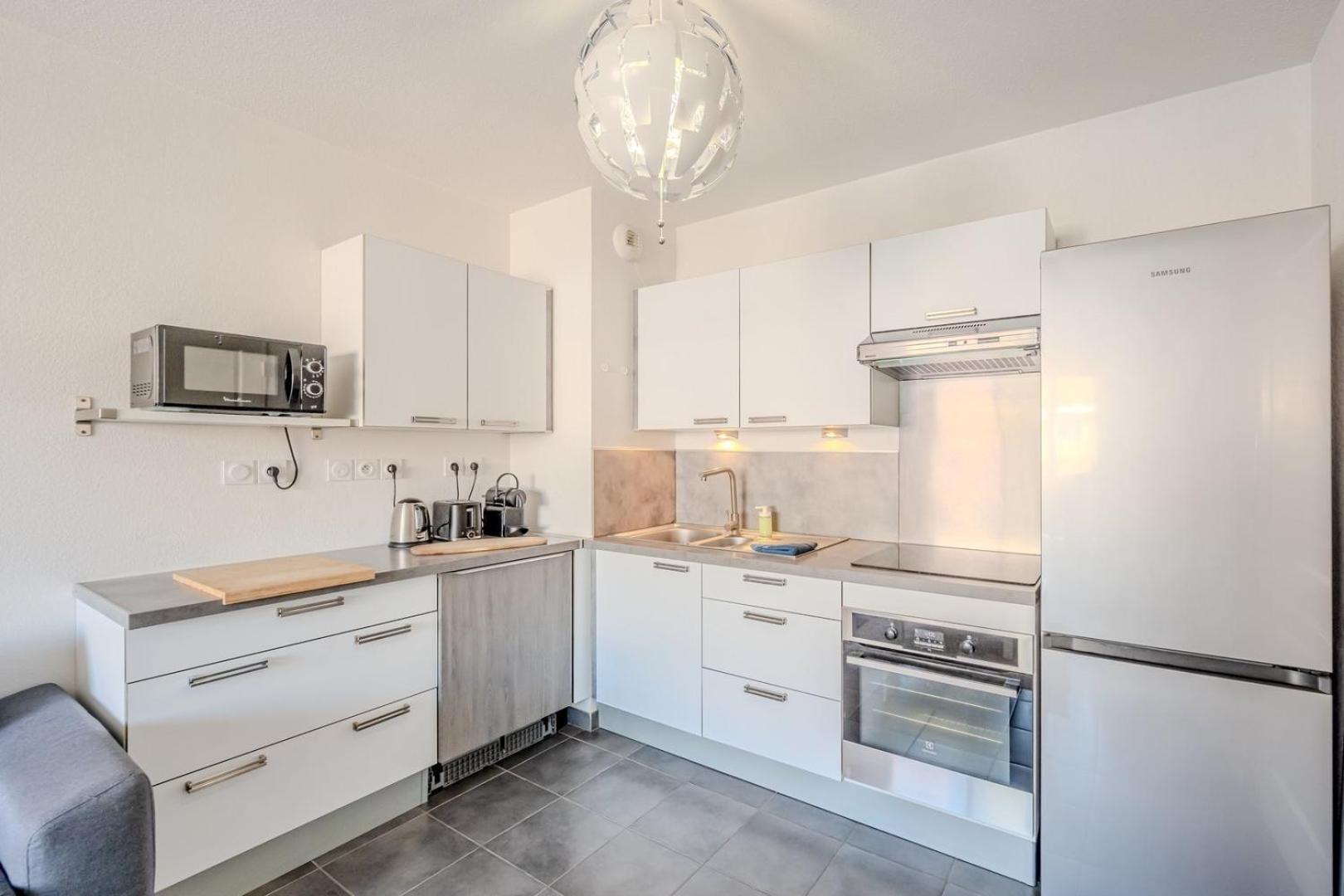 Le Neroli T2 Dernier Etage Avec Terrasse Et Garage * Toulon